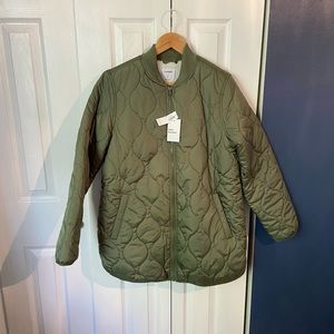 OLD NAVY water resistant Sherpa lined quilted coat
